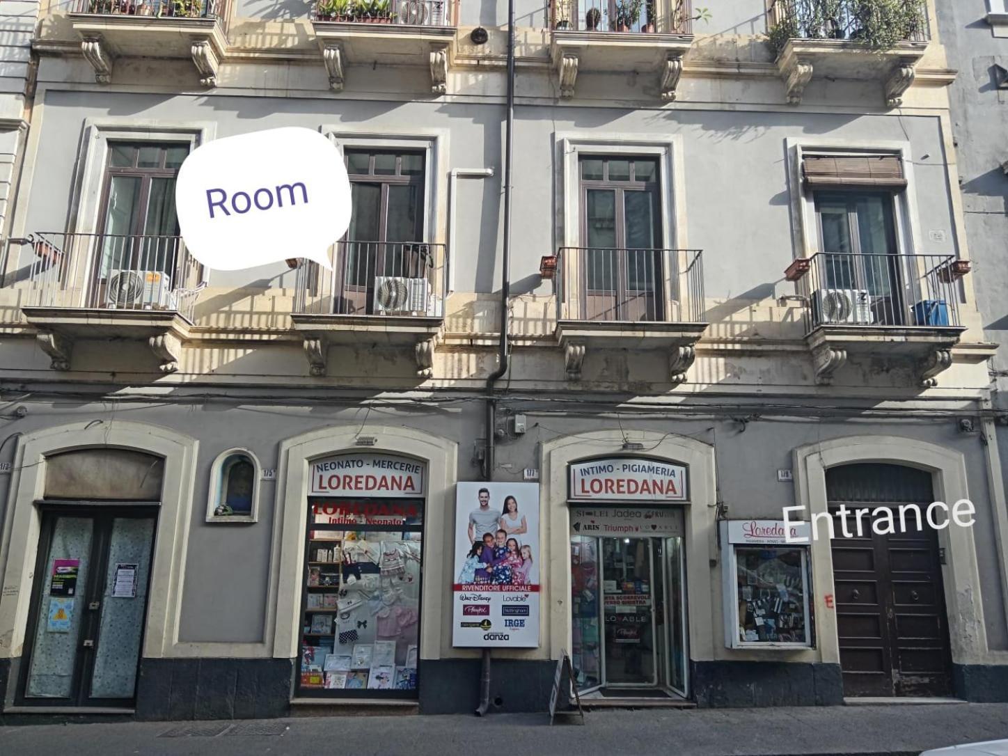 Art In Center Panzió Catania-Fontanarossai nemzetközi repülőtér Kültér fotó