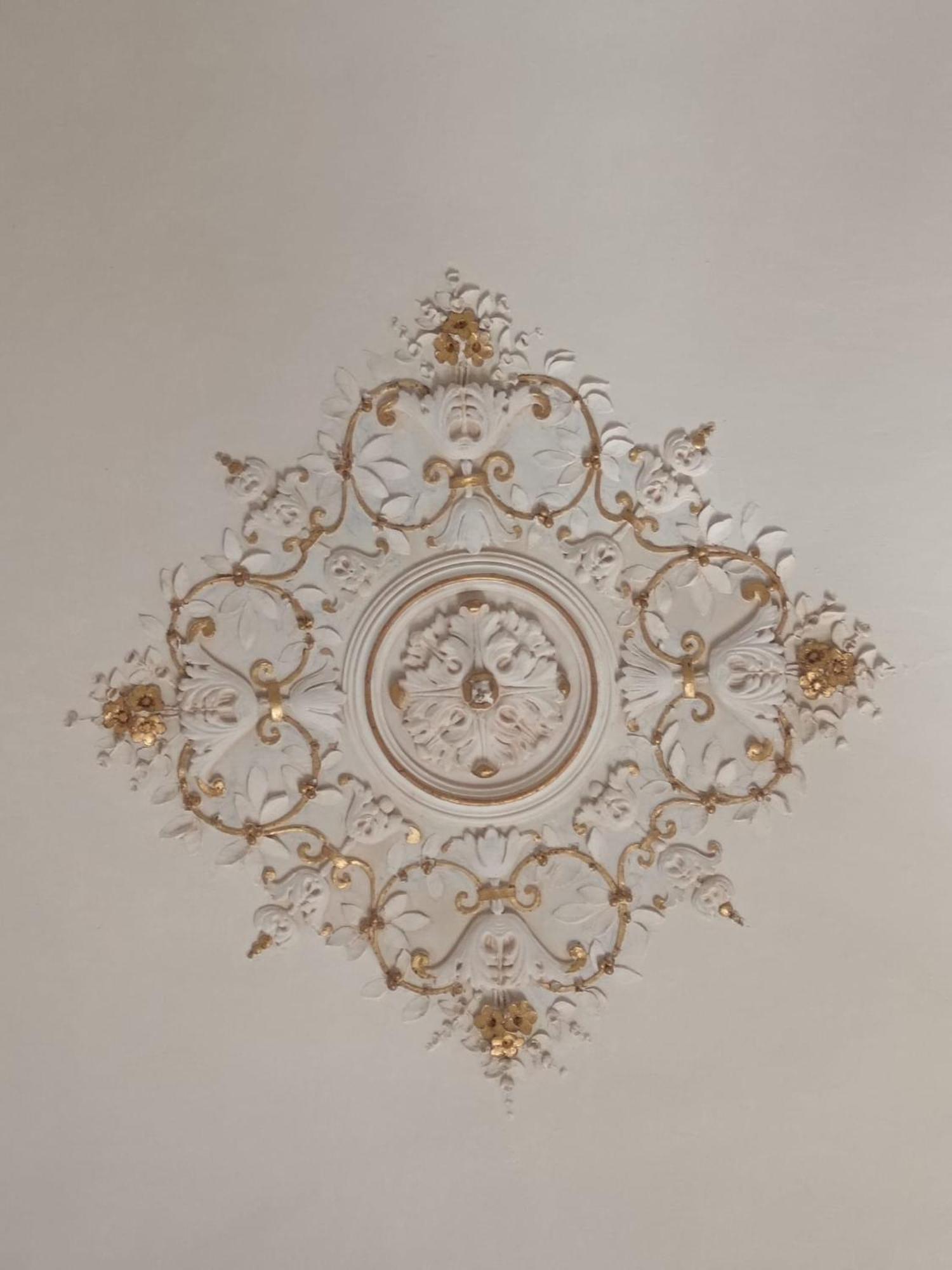 Art In Center Panzió Catania-Fontanarossai nemzetközi repülőtér Kültér fotó