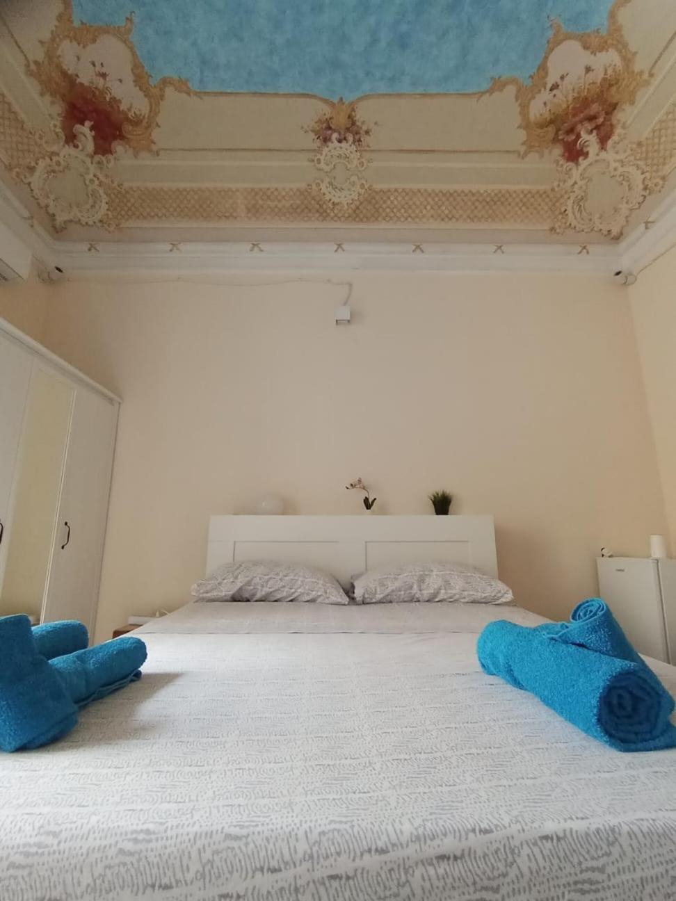 Art In Center Panzió Catania-Fontanarossai nemzetközi repülőtér Kültér fotó